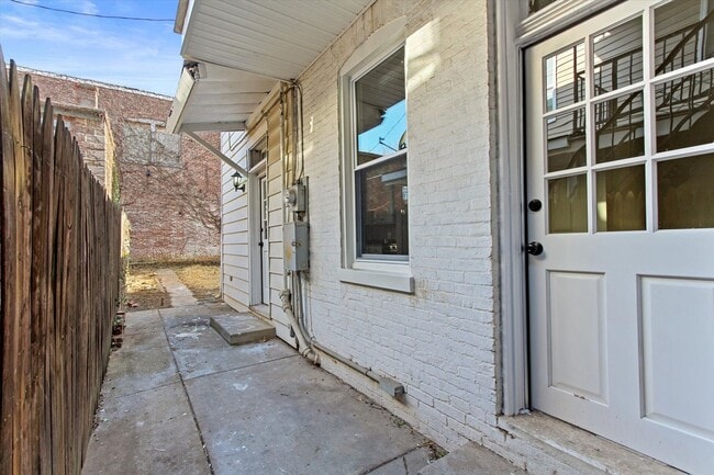 Building Photo - Spacious 4 Bedroom Home for Rent in York, PA!