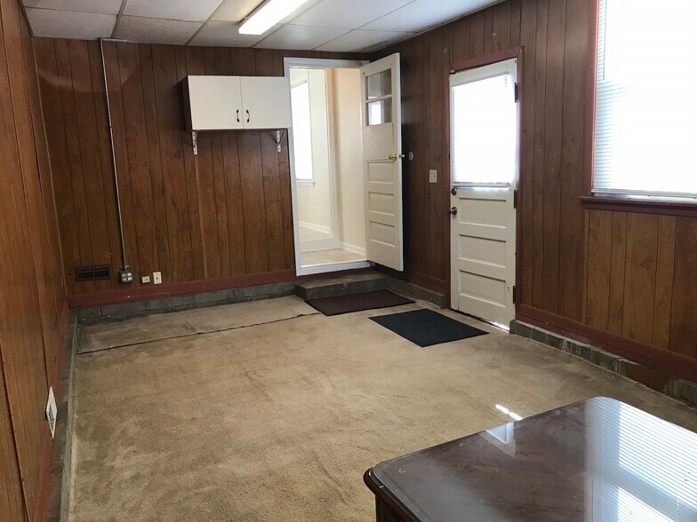 Building Photo - 2659 W 22nd St