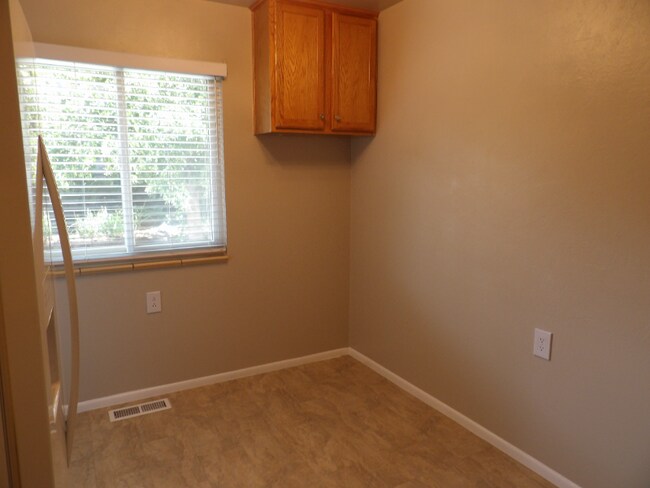 Building Photo - 24 El Sereno Dr
