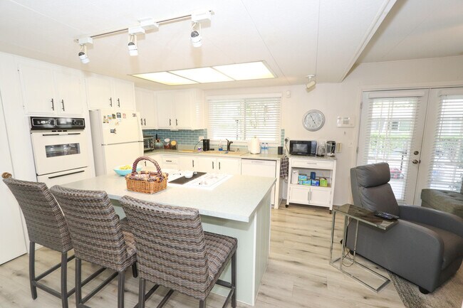 Building Photo - 209 Marisma Way