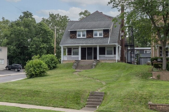 Building Photo - 1954 Indianola Ave