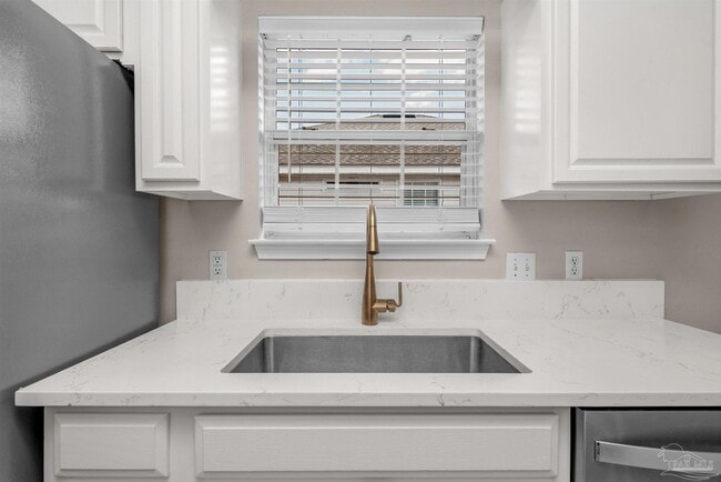 Building Photo - 6463 Sailport Cove