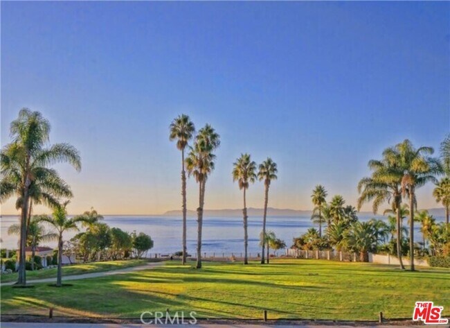 Building Photo - 6508 Via Baron