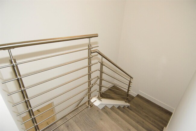 Building Photo - 1435 SW 23rd St