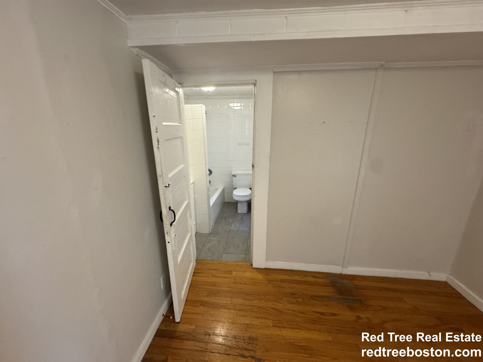 Building Photo - 1725 Commonwealth Ave