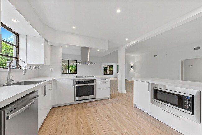 Building Photo - 7525 Adventure Ave