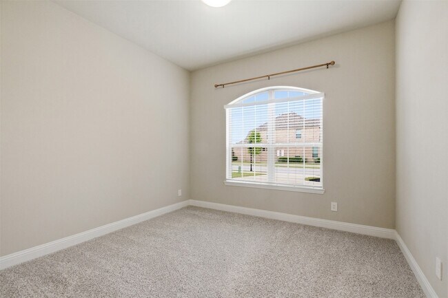 Building Photo - 3537 Ridgecross Dr