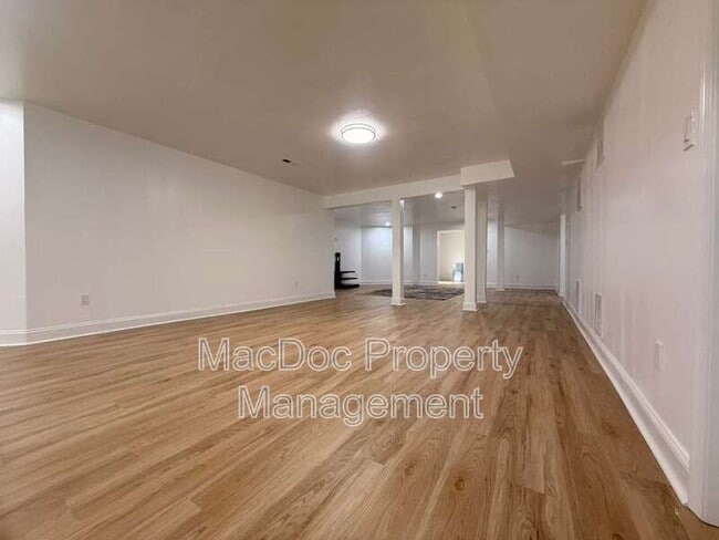 Building Photo - 10402 Laurel Ridge Way