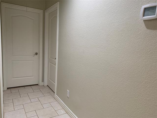 Building Photo - 8825 High Meadows Dr