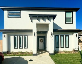 Building Photo - 4214 Gavilan Dr