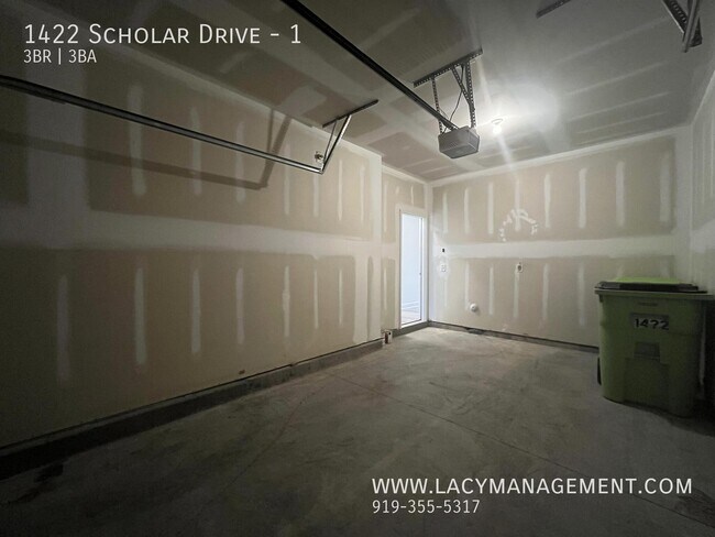 Building Photo - 1422 Scholar Dr