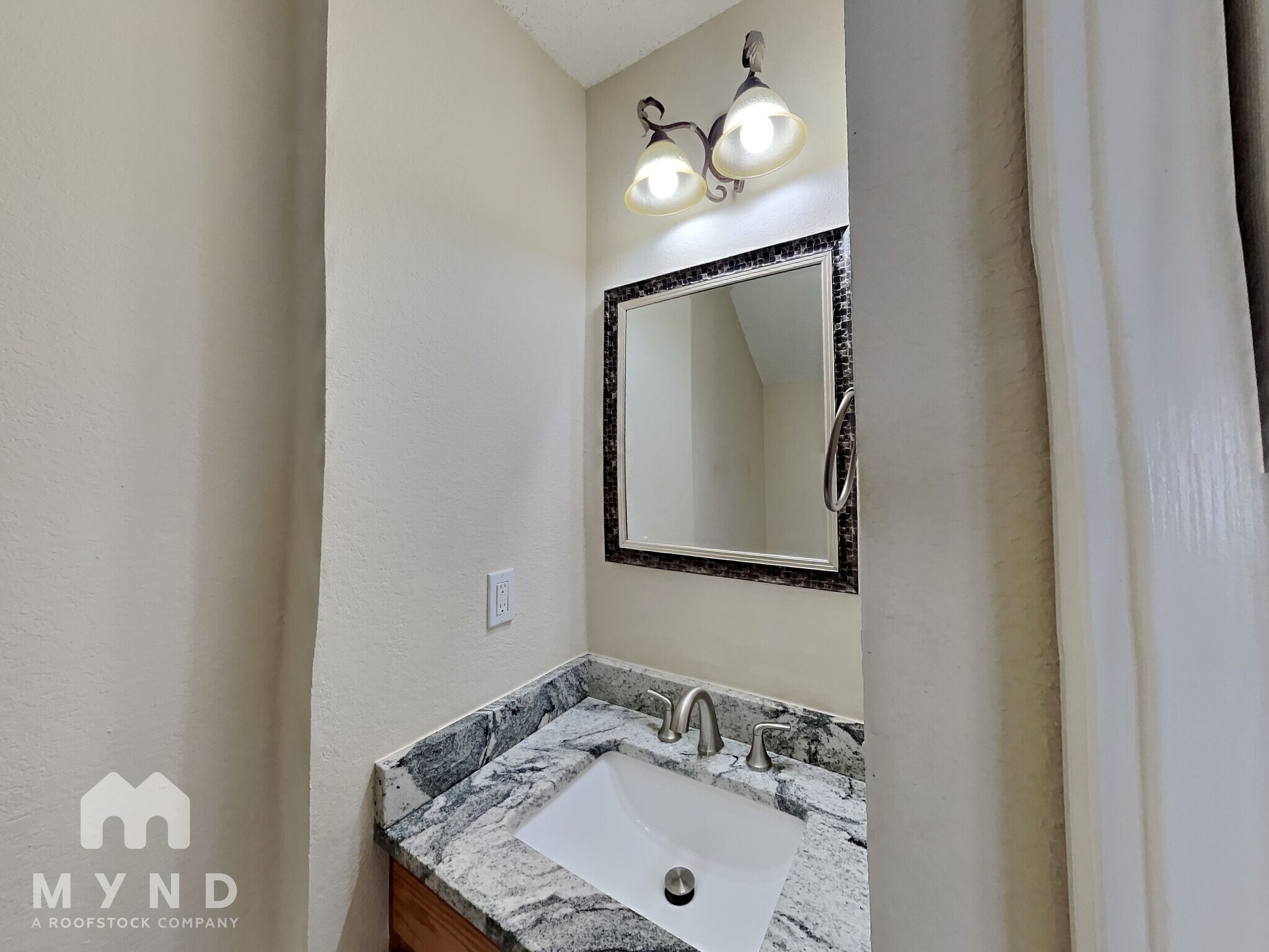 Building Photo - 316 Willow Oak Dr