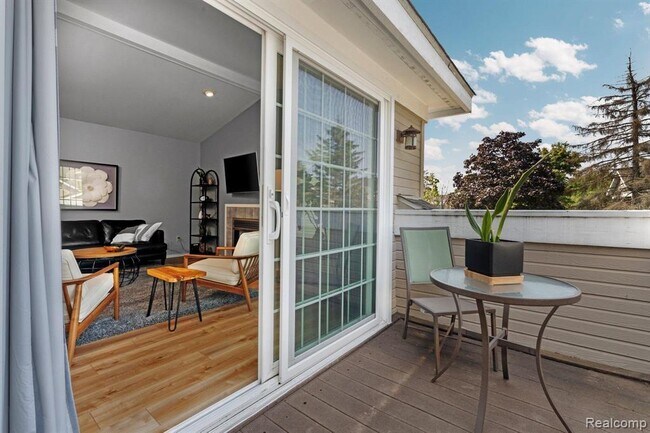 Building Photo - 6625 Fireside Ct