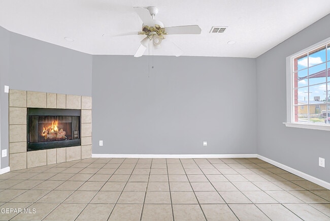 Building Photo - 4309 Mobile Ave