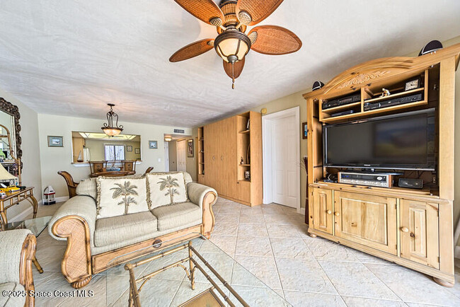Building Photo - 1465 Jimmy Buffett Mem Hwy