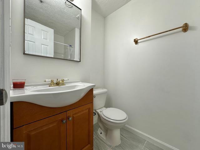 Building Photo - 20527 Lowfield Dr