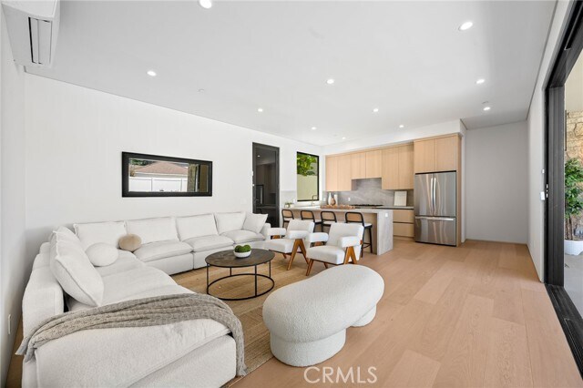 Building Photo - 16728 Morrison St