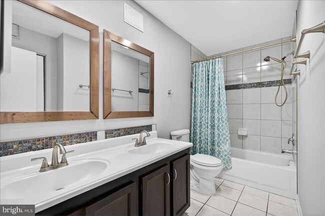 Building Photo - 16294 Taconic Cir