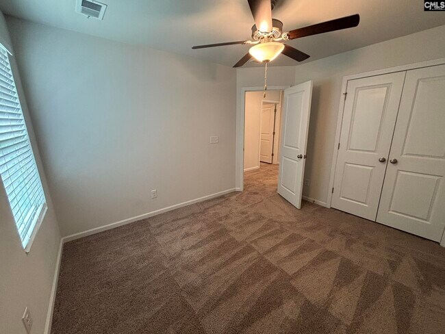 Building Photo - 120 Kings Parish Ct