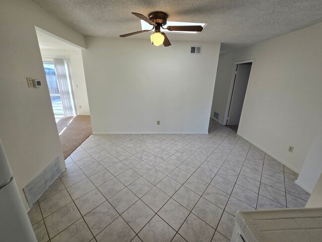 Building Photo - Spacious 4 Bedroom Home with 2-Car Garage & Large Living Areas