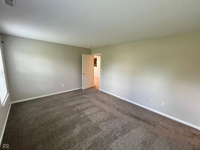 Building Photo - 10896 Riverwood Blvd
