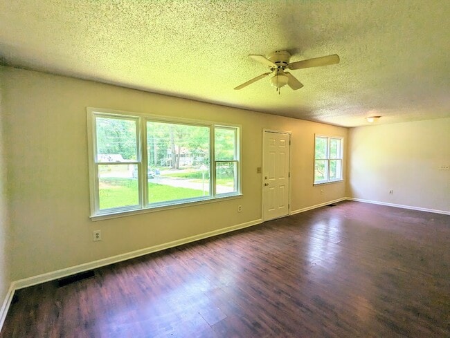 Building Photo - 3604 Bolfair Dr NW