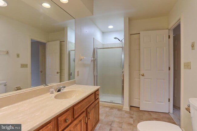 Building Photo - 1127 Wicklow Ct