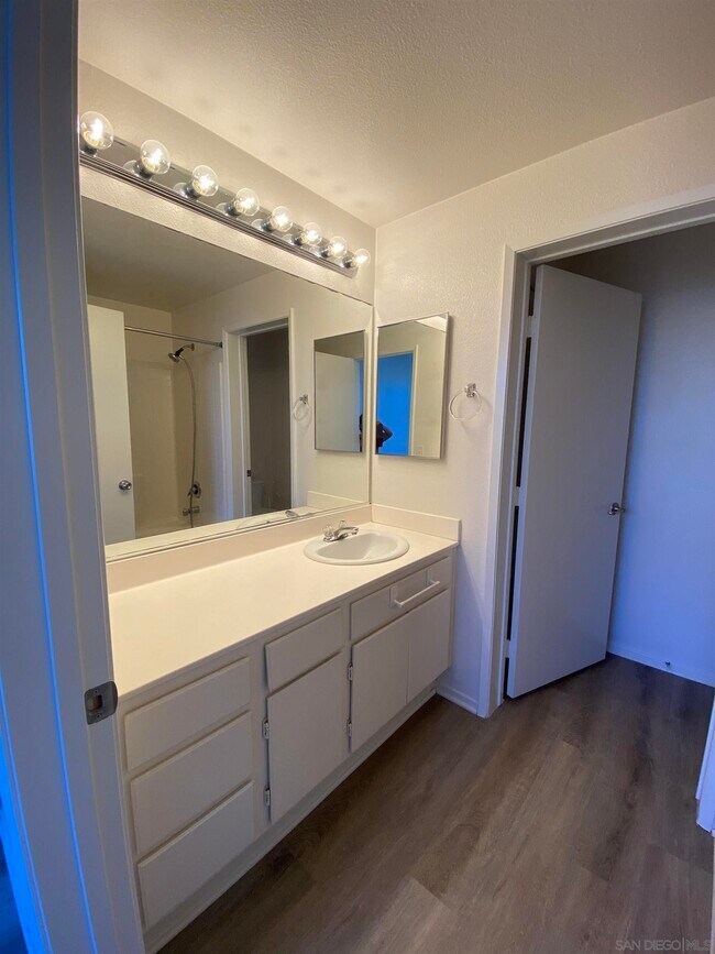 Building Photo - 1344 Paizay Pl