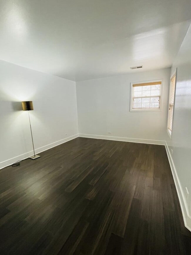 Building Photo - 2813 Powell Ct