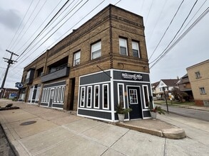 Building Photo - 4324 Pearl Rd