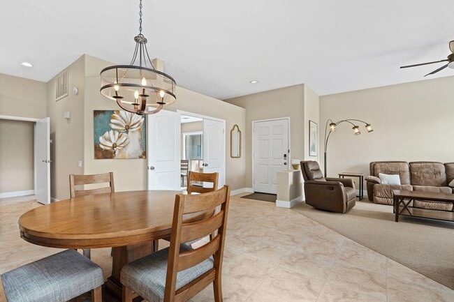 Building Photo - 20 Pebble Beach Dr
