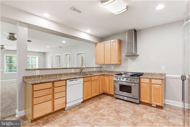 Building Photo - 24524 Ruff Ruff Ln