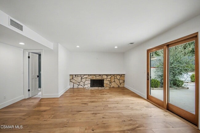 Building Photo - 1292 Brookview Ave