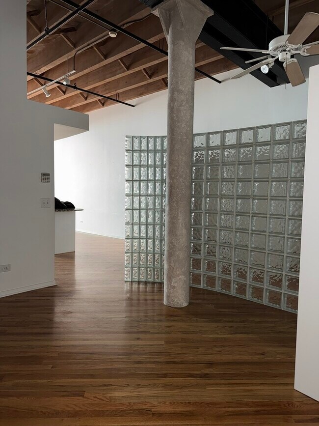 Building Photo - 1601 S Indiana Ave