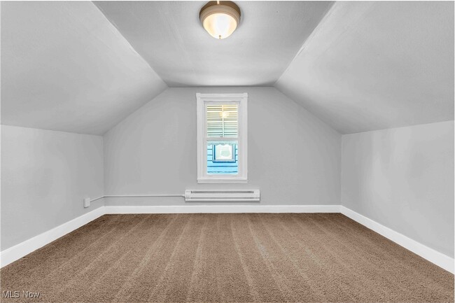 Building Photo - 13400 Sprecher Ave