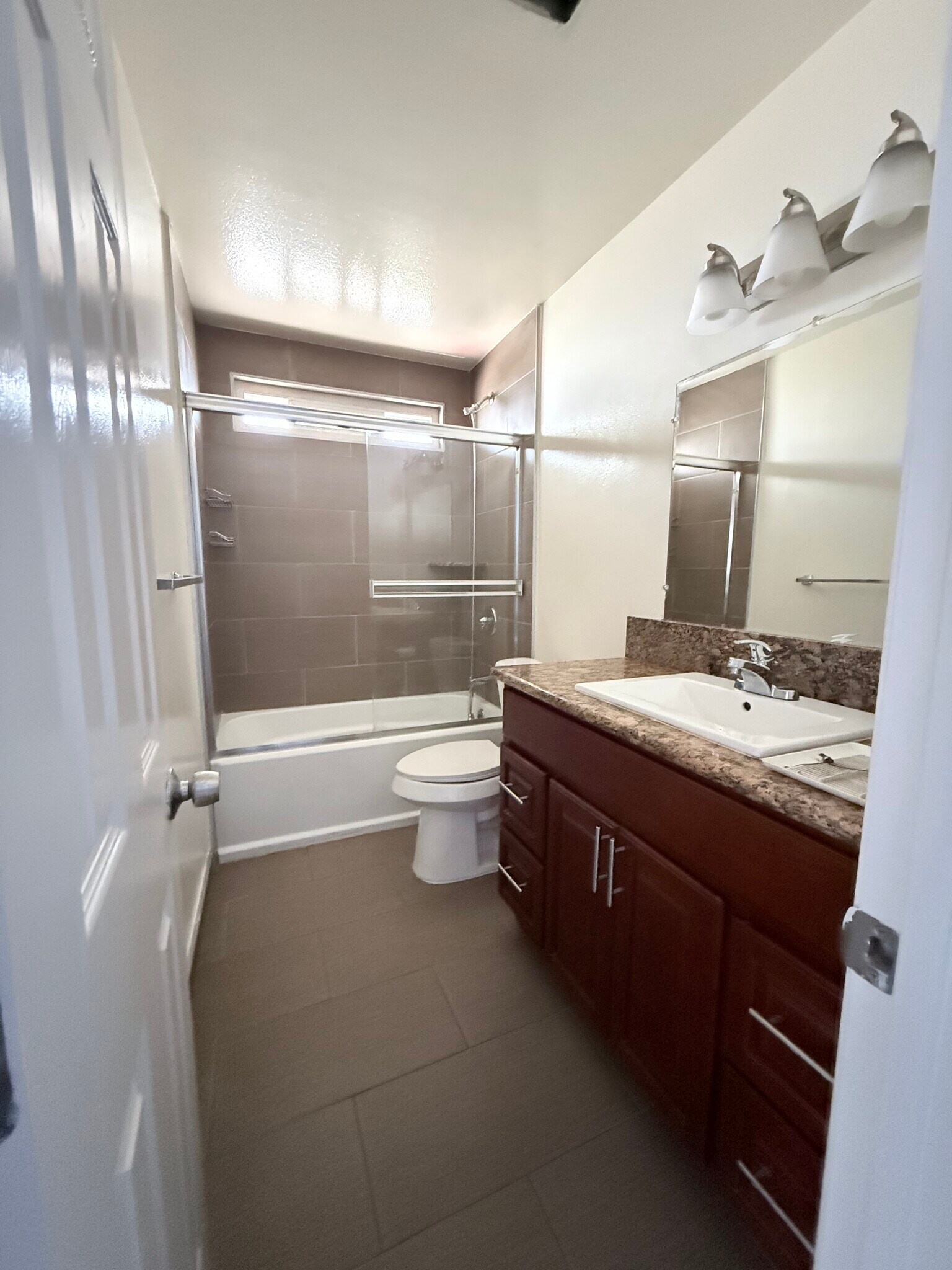 Building Photo - 6015 S Wilton Pl