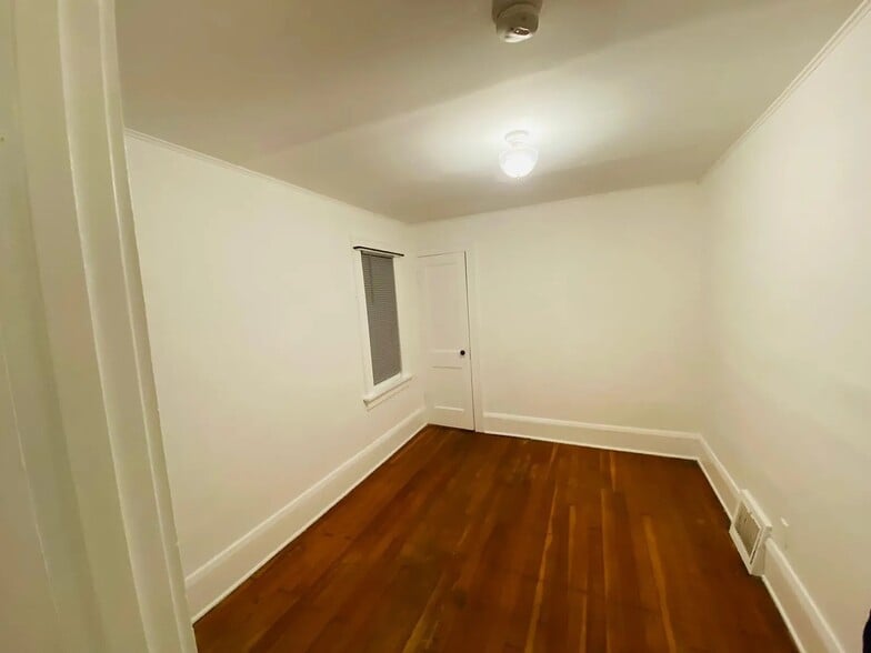 Building Photo - 1164 Cook Ave E