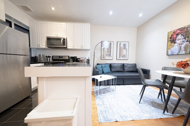 Building Photo - 230 W 113th St