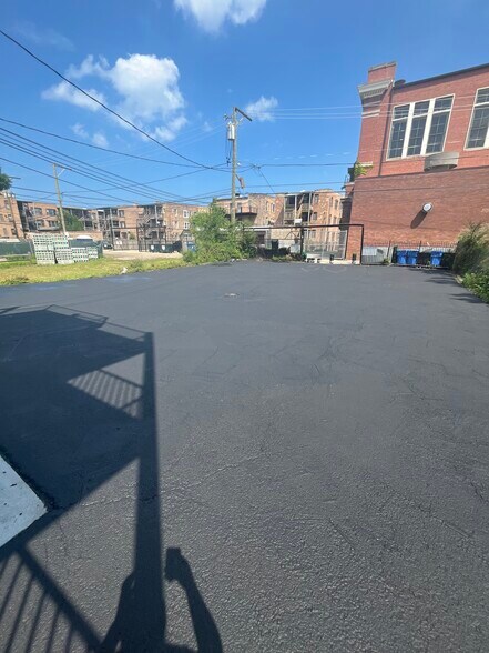 Building Photo - 5331 S Calumet Ave