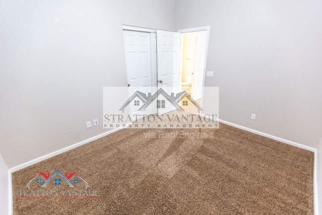 Building Photo - 7465 E Osage Ave