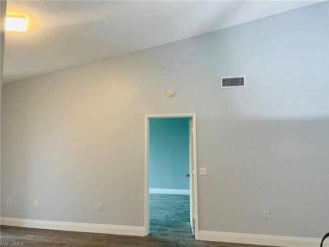 Building Photo - 1205 Reserve Way