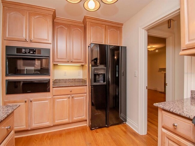 Building Photo - 2607 W Jetton Ave