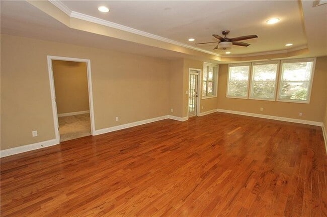 Building Photo - 3029 Woodwalk Dr SE