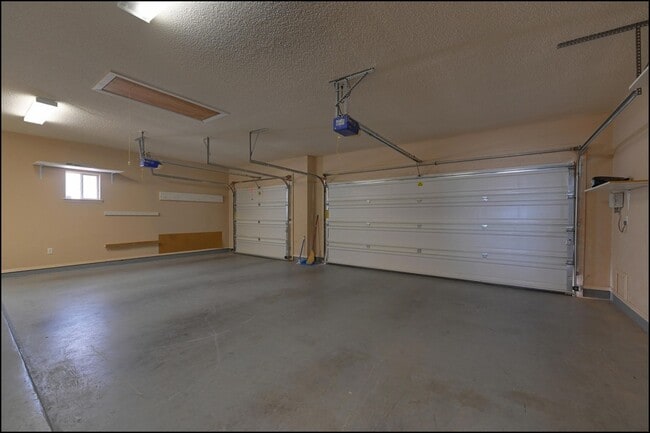 Building Photo - 1435 Cloud Ridge Dr