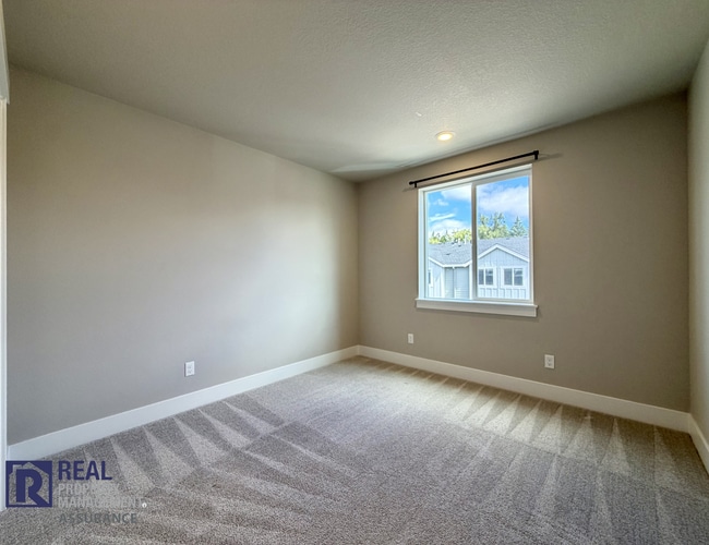 Building Photo - MOVE-IN SPECIAL - Stunning Butternut Creek Home with Bonus Room & 2-Car Garage
