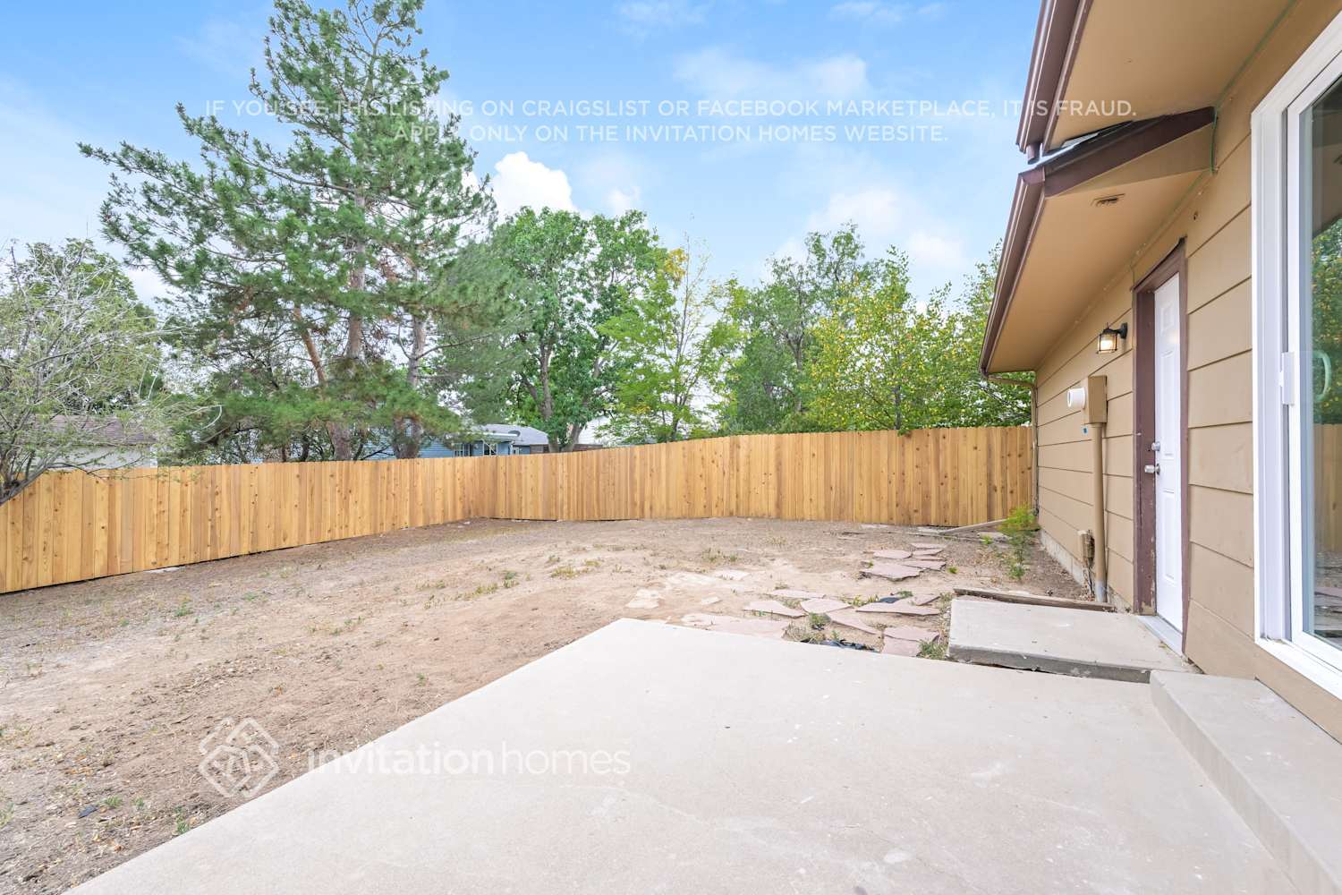Building Photo - 17430 E Gunnison Pl