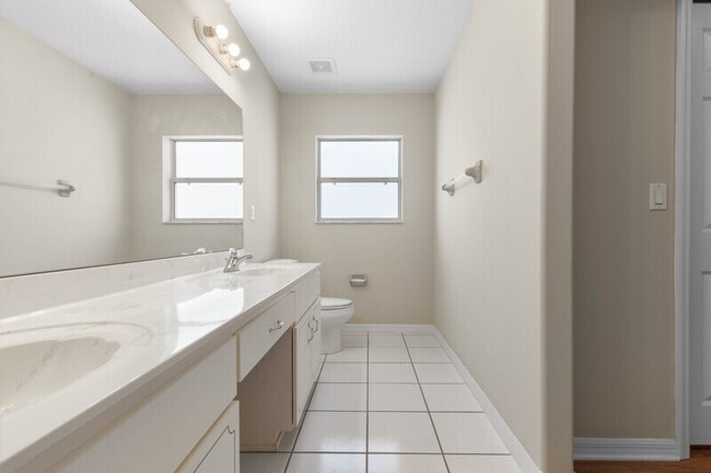 Building Photo - 22 Rocking Horse Dr