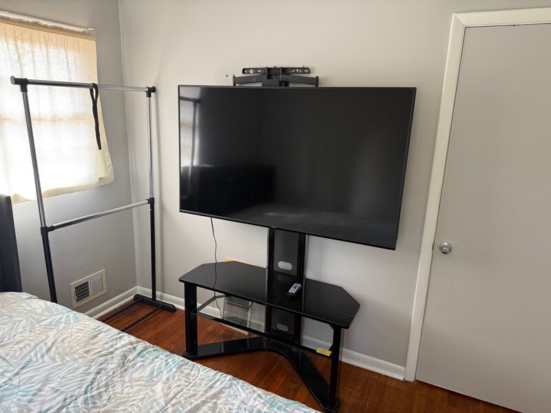 Building Photo - 153 Oakcliff Ct NW