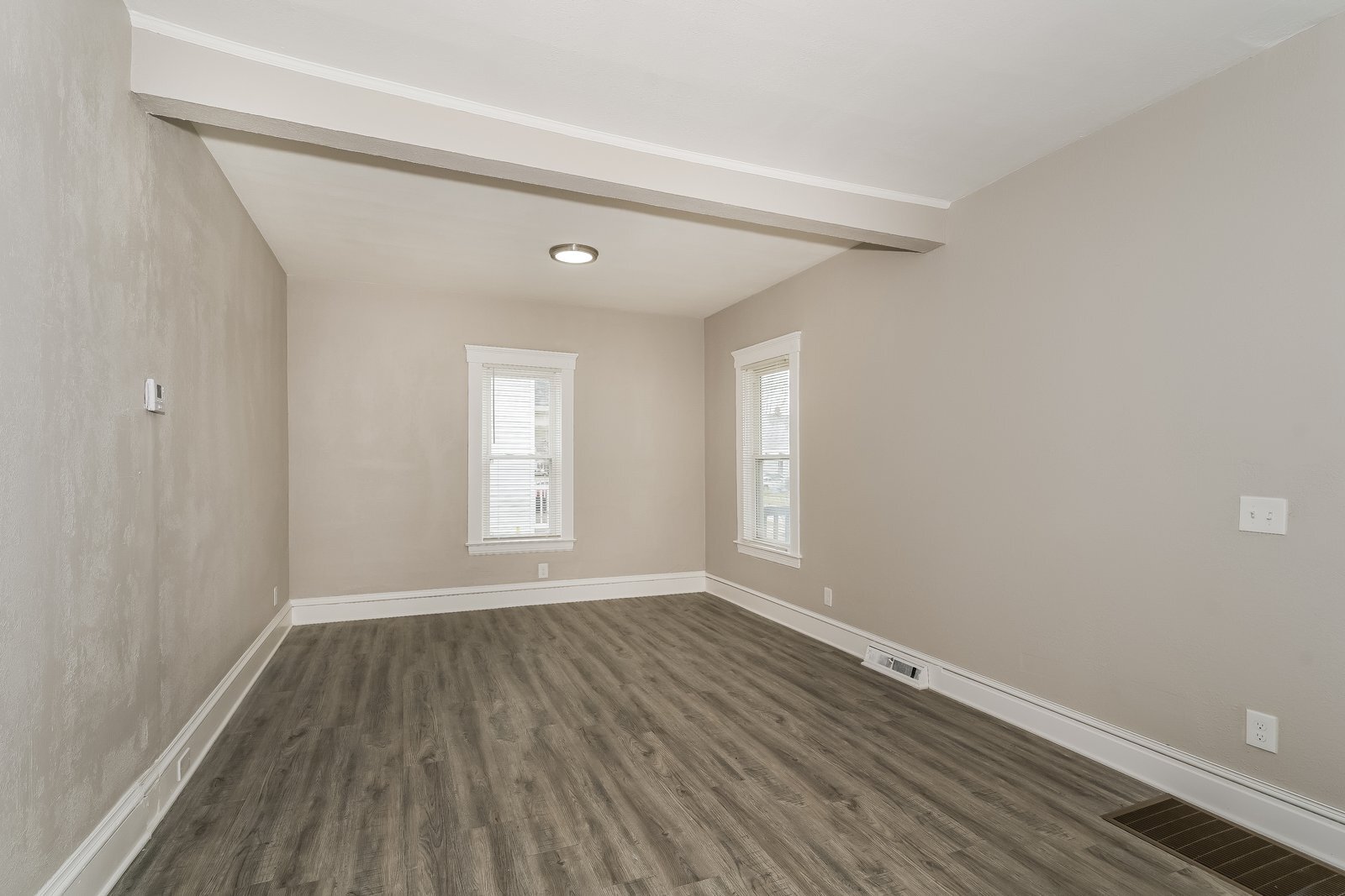 Building Photo - 207 W 29th St