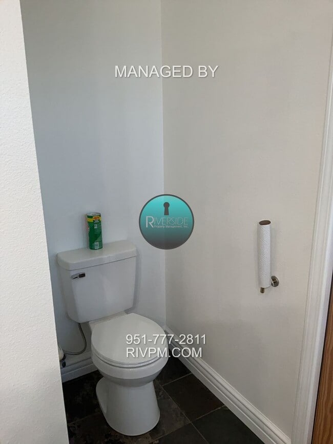 Building Photo - Charming Jurupa Valley home on a spacious lot with RV parking!